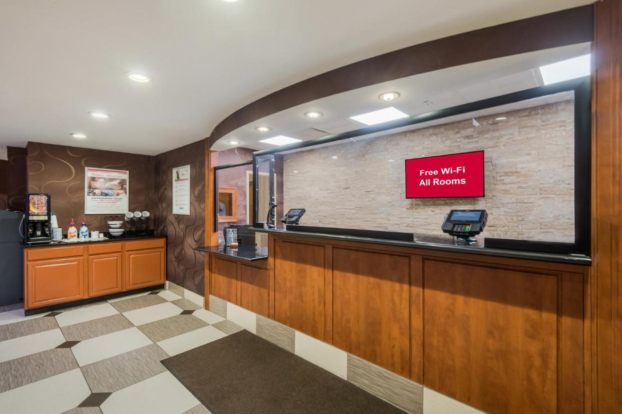 Red Roof Fairfield Hotel 3*
